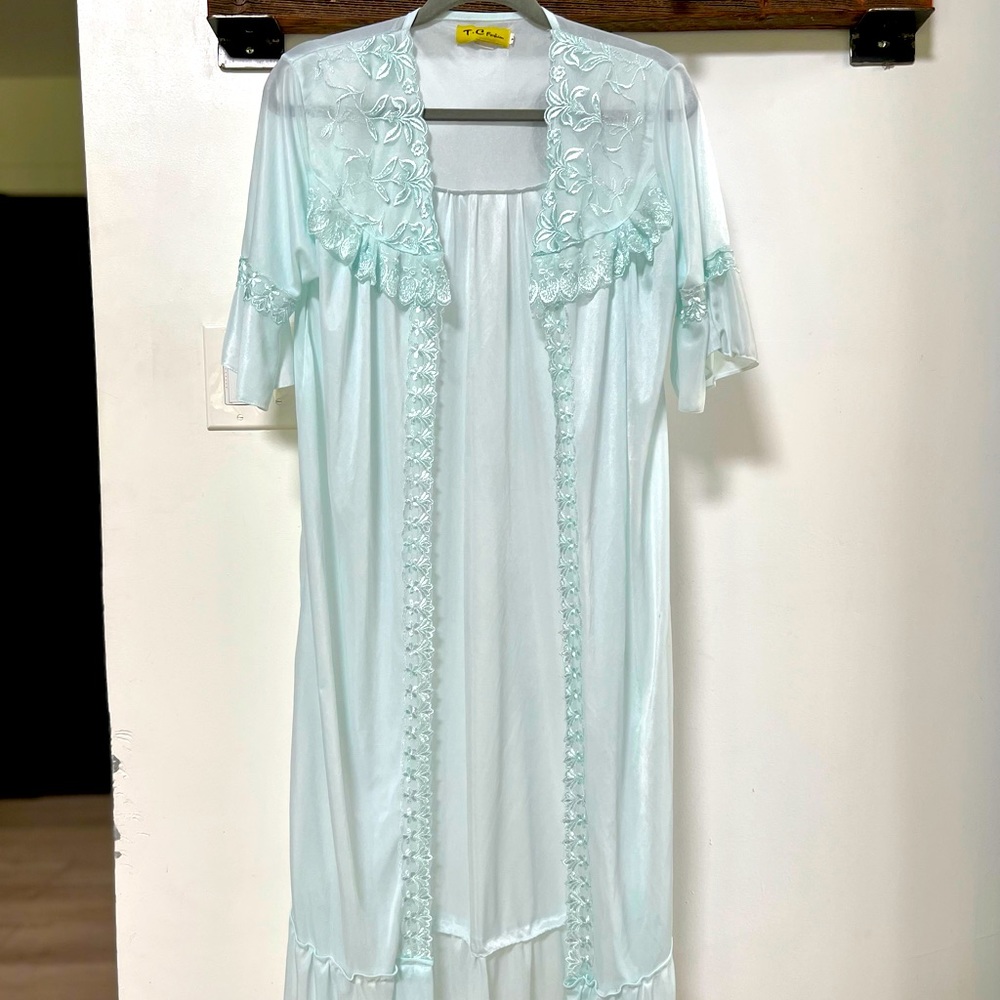 VINTAGE SEAFOAM NIGHTIE ROBE • NIGHTROBE • INTIMATES